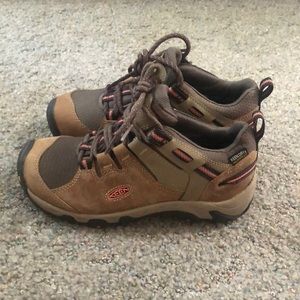 Keen women’s hiking boots